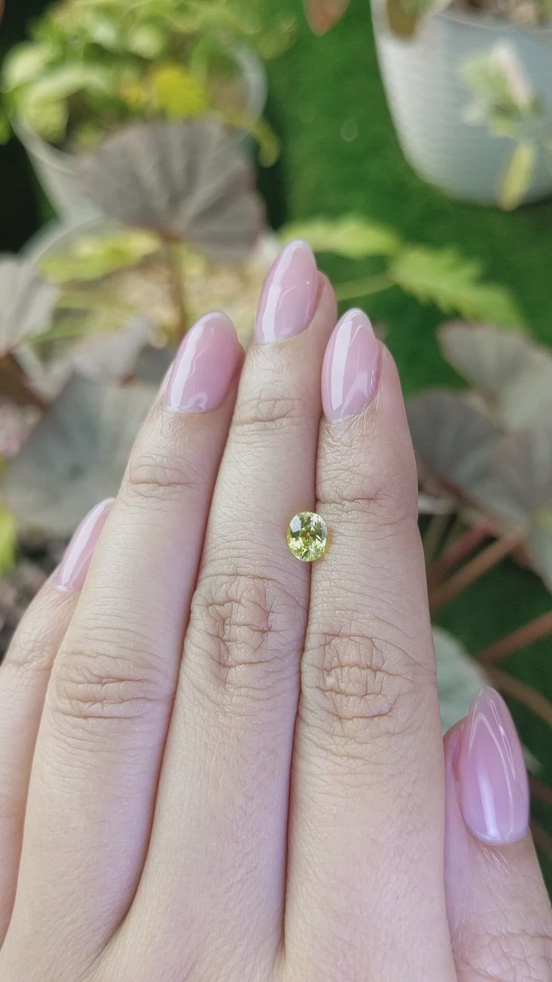 0.98 Ct. Yellowish Green Chrysoberyl from Ceylon (Sri Lanka) Size Video