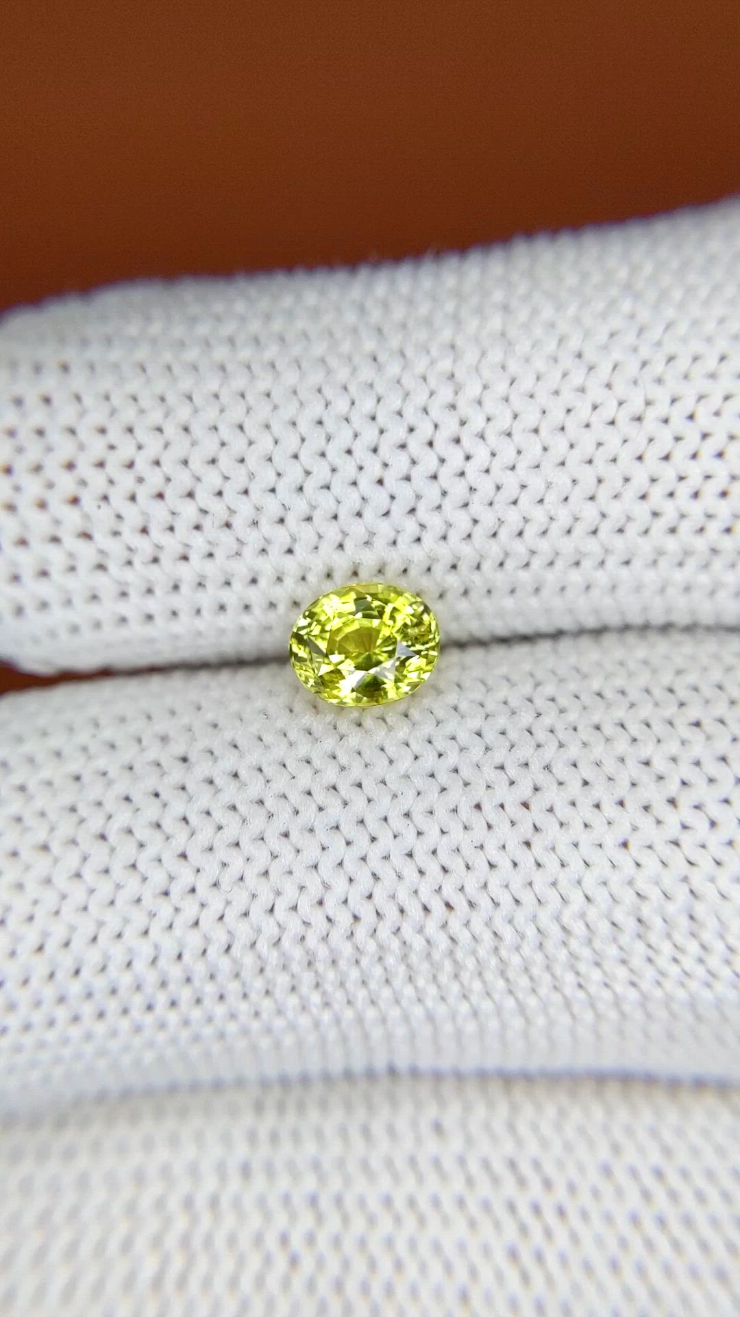 0.98 Ct. Yellowish Green Chrysoberyl from Ceylon (Sri Lanka) Size Video