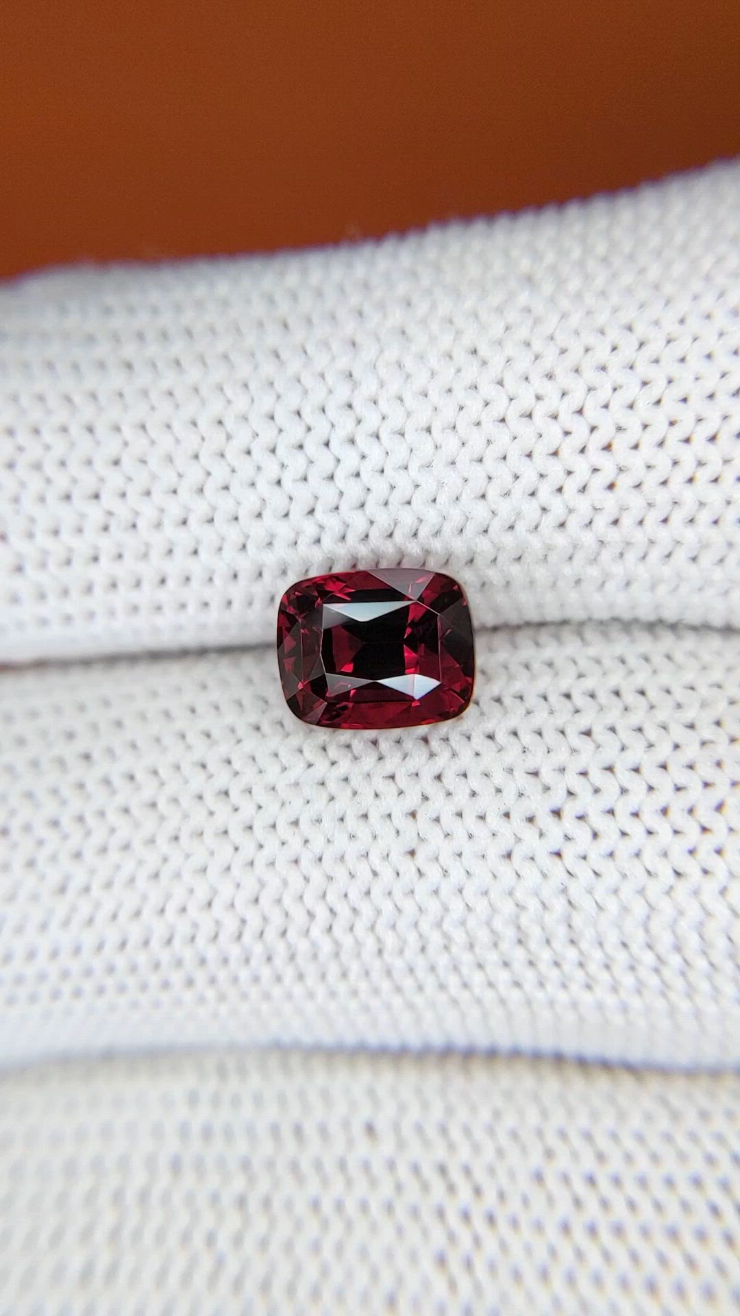 2.67 Ct. Reddish Purple Rhodolite Garnet from Ceylon (Sri Lanka) Size Video