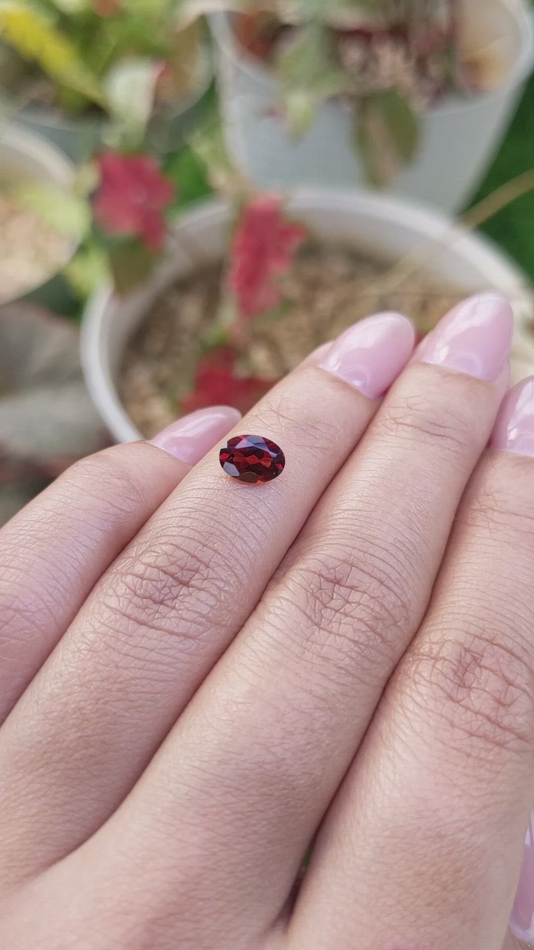 0.94 Ct. Pinkish Red Garnet from Ceylon (Sri Lanka) Size Video