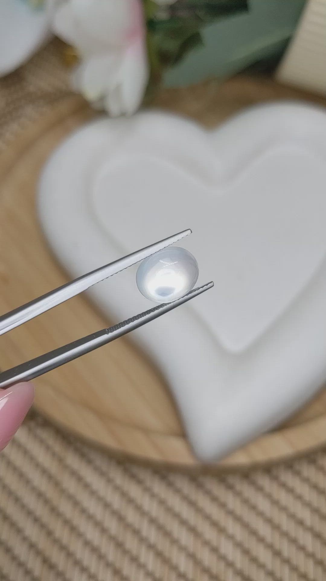 4.55 Ct. Blue Flash Cabochon Moonstone from Ceylon (Sri Lanka) Size Video