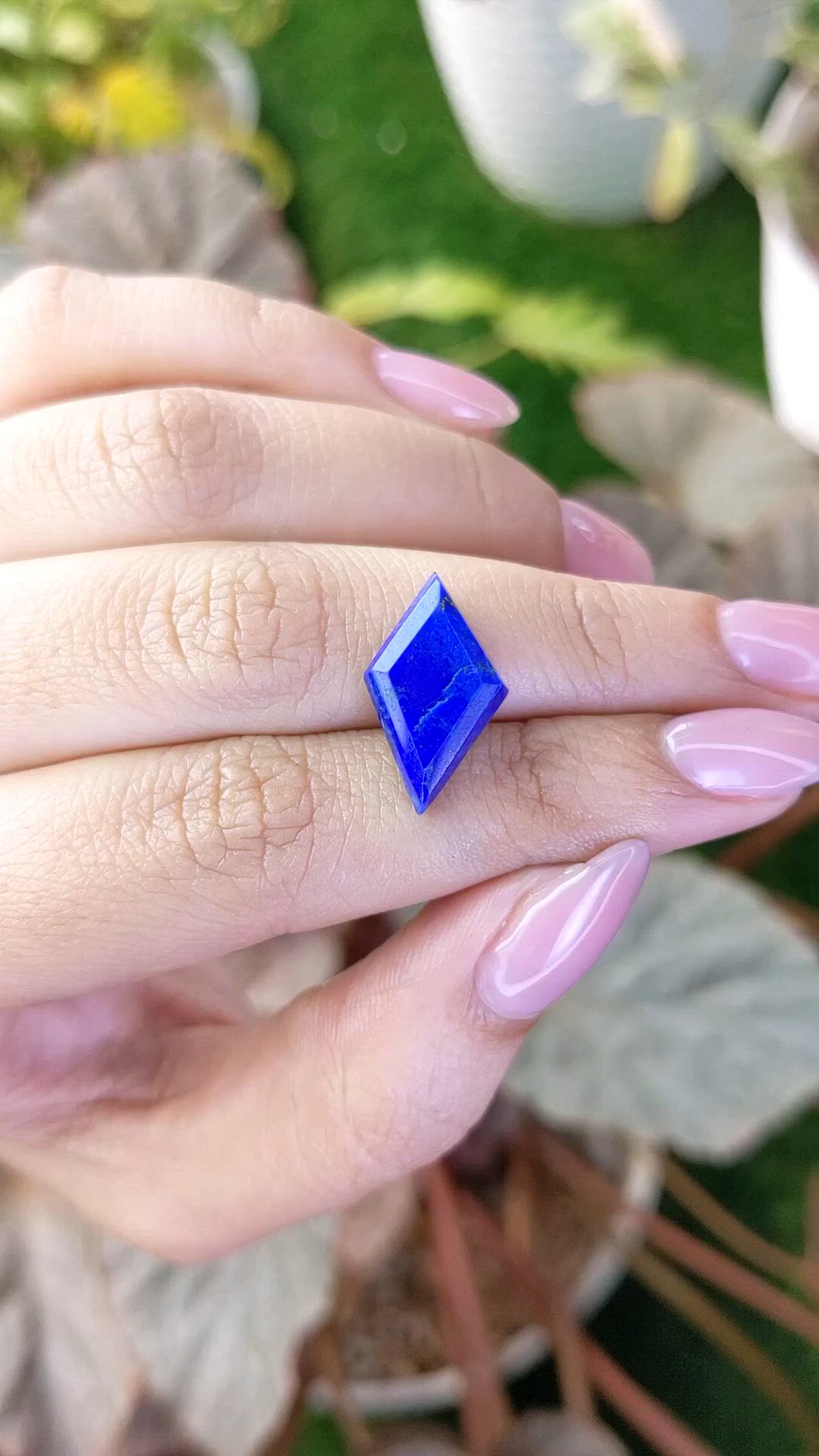 5.98 Ct. Lapis from Afghanistan Size Video
