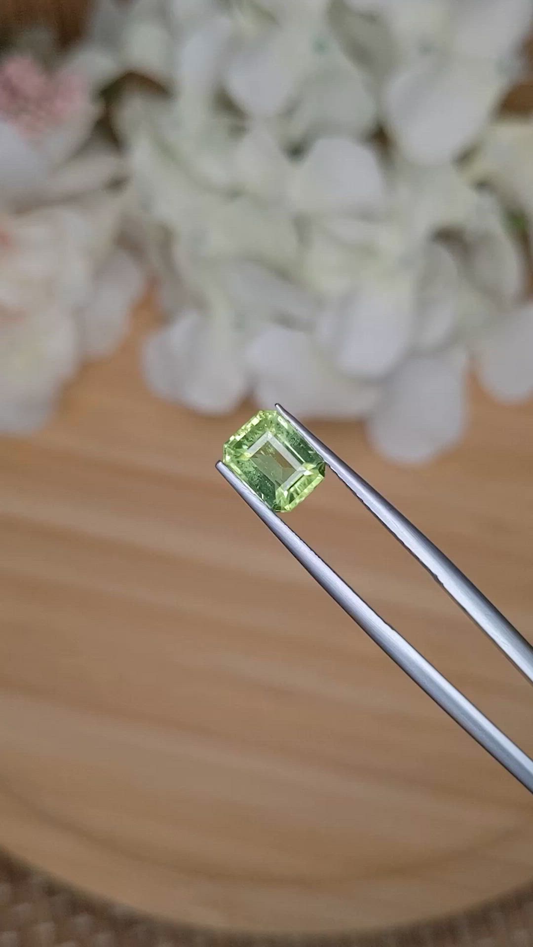 1.47 Ct. Green (Lime Green) Peridot from Pakistan Size Video