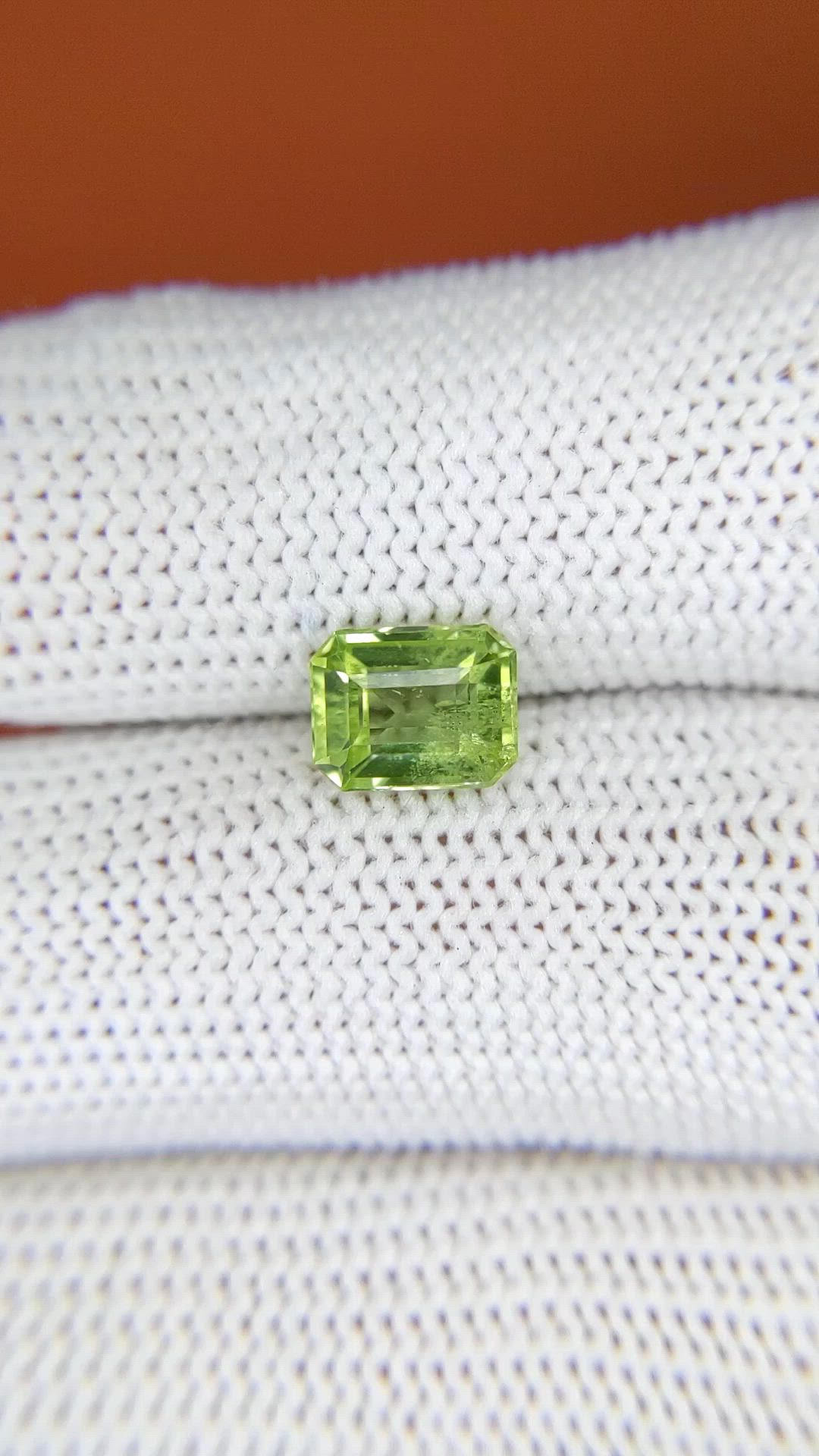 1.47 Ct. Green (Lime Green) Peridot from Pakistan Size Video