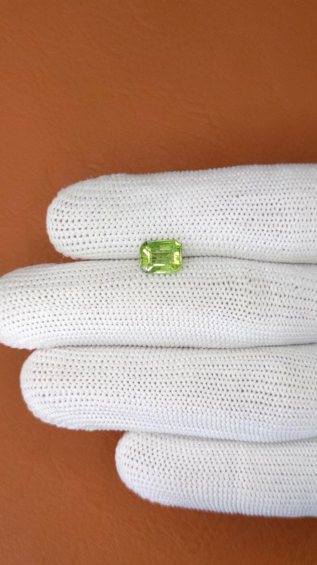1.47 Ct. Green (Lime Green) Peridot from Pakistan Size Video