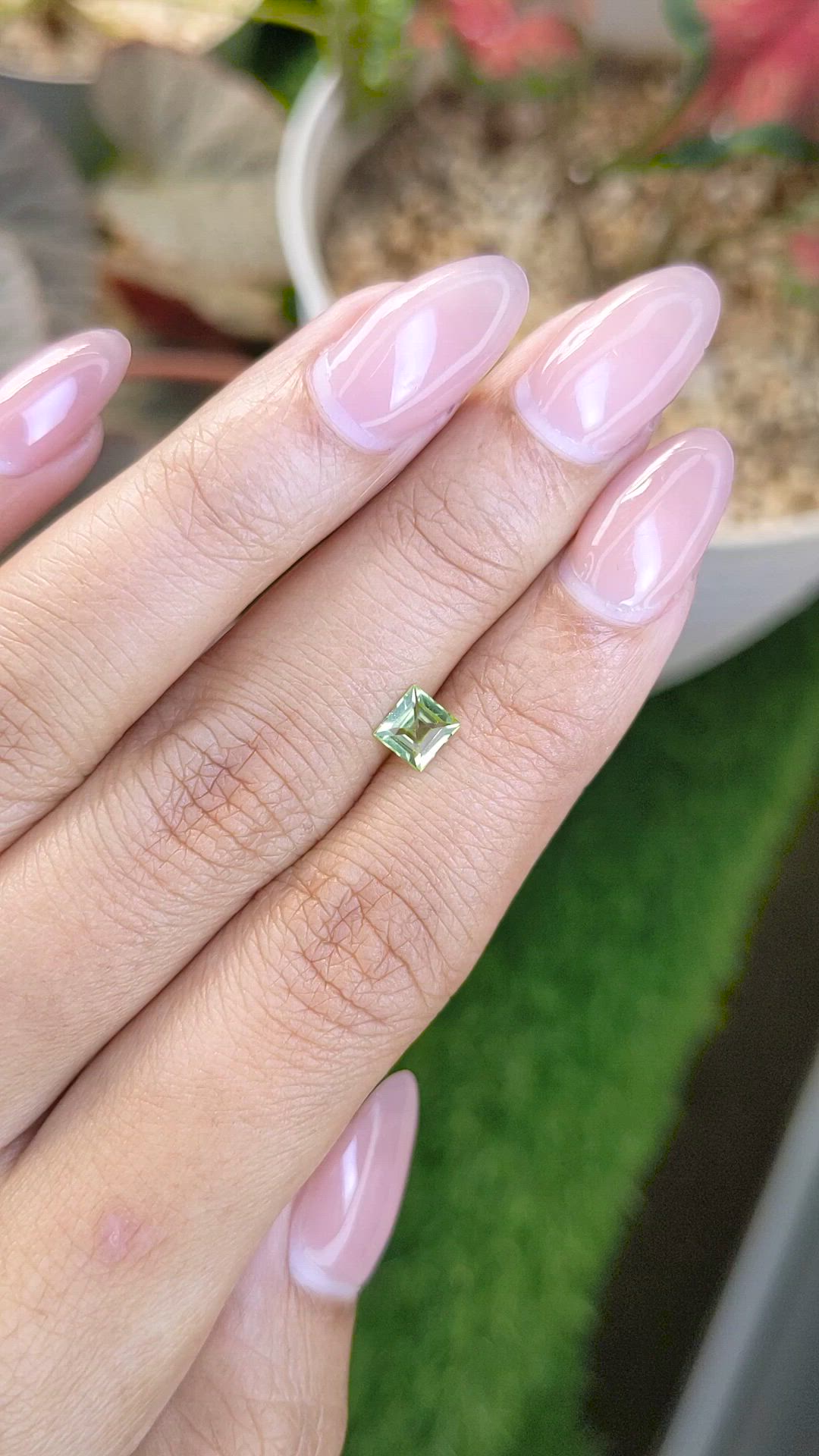 0.50 Ct. Yellowish Green Peridot from Pakistan Size Video