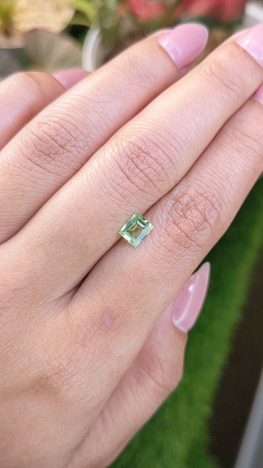 0.70 Ct. Green (Lime Green) Peridot from Ceylon (Sri Lanka) Size Video