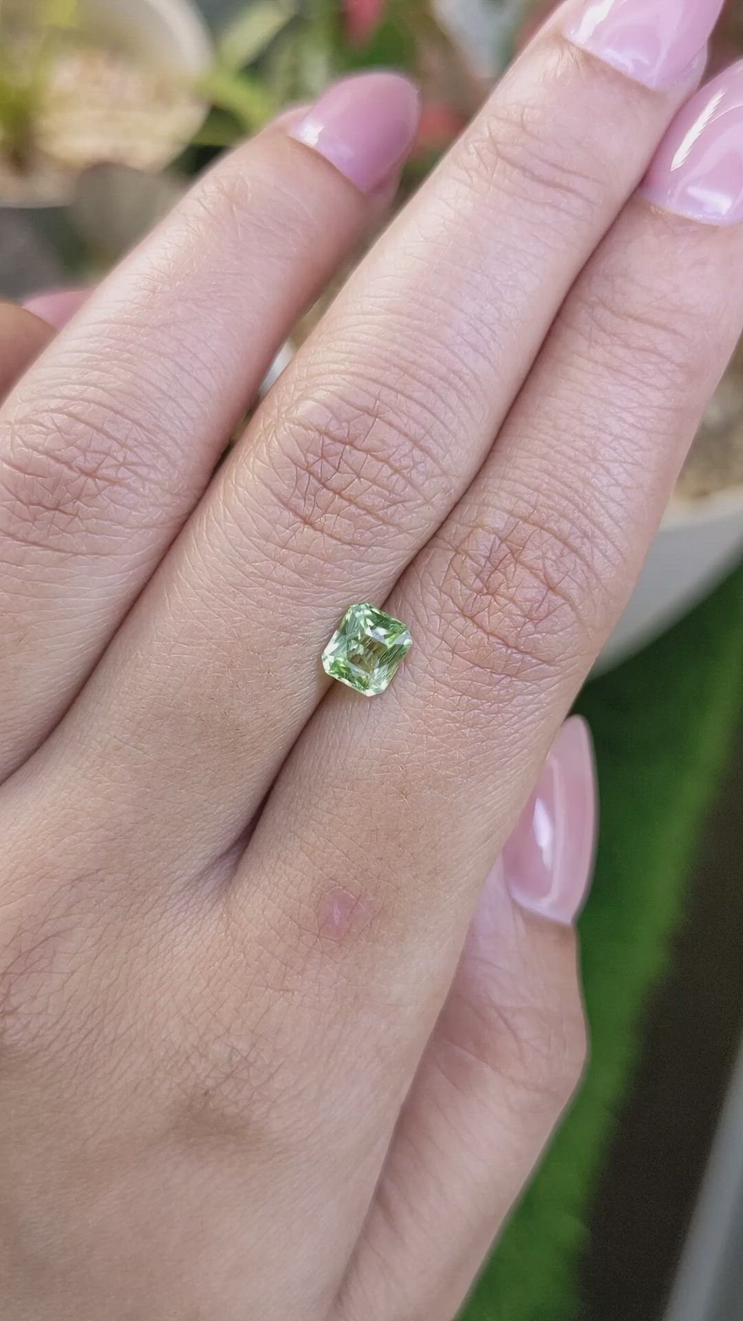 0.93 Ct. Green (Lime Green) Peridot from Pakistan Size Video
