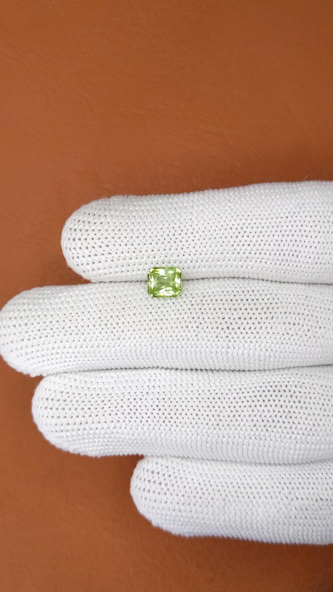 0.93 Ct. Green (Lime Green) Peridot from Pakistan Size Video