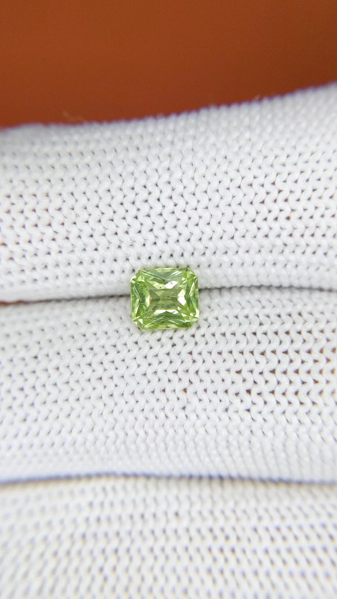 0.93 Ct. Green (Lime Green) Peridot from Pakistan Size Video