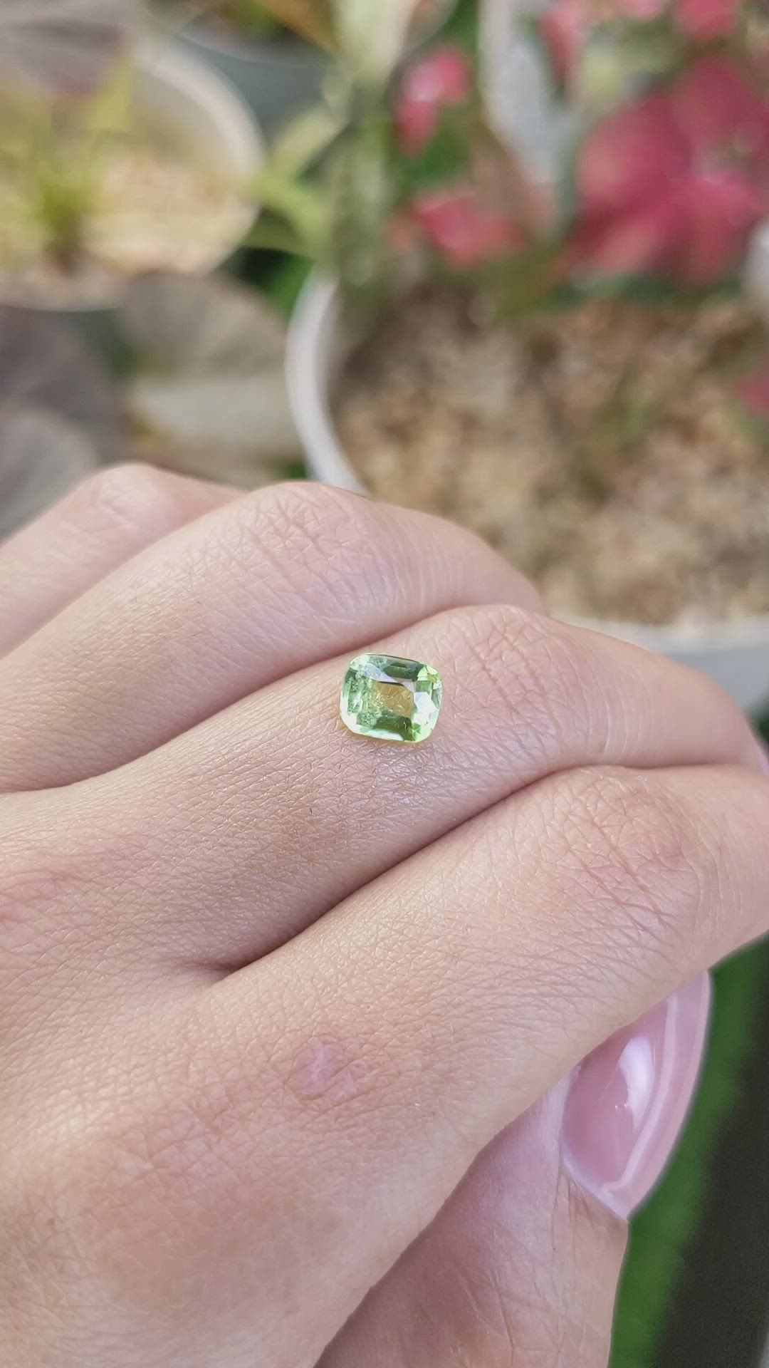1.13 Ct. Yellowish Green Peridot from Pakistan Size Video