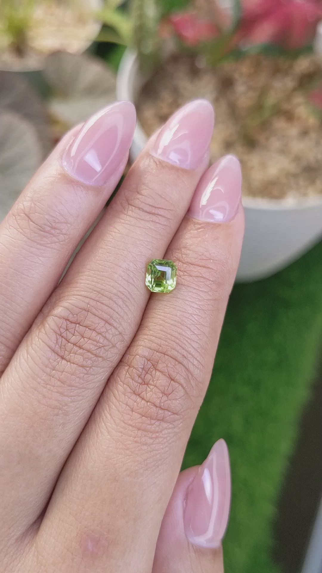 1.05 Ct. Yellowish Green Peridot from Ceylon (Sri Lanka) Size Video
