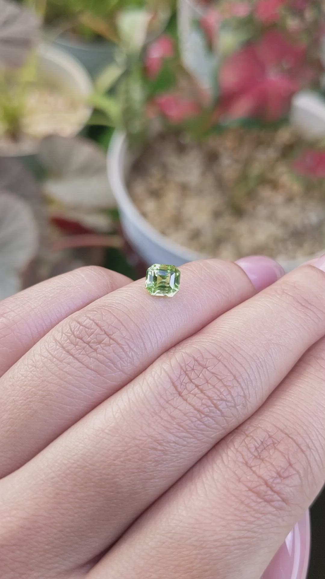 1.05 Ct. Yellowish Green Peridot from Ceylon (Sri Lanka) Size Video