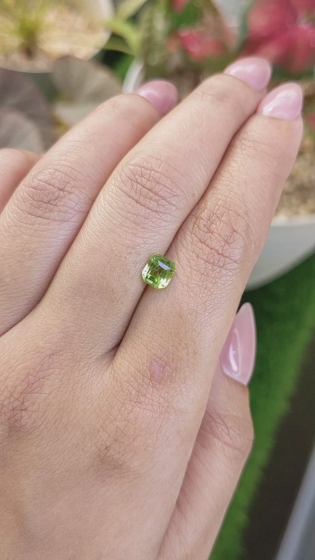 1.05 Ct. Yellowish Green Peridot from Ceylon (Sri Lanka) Size Video