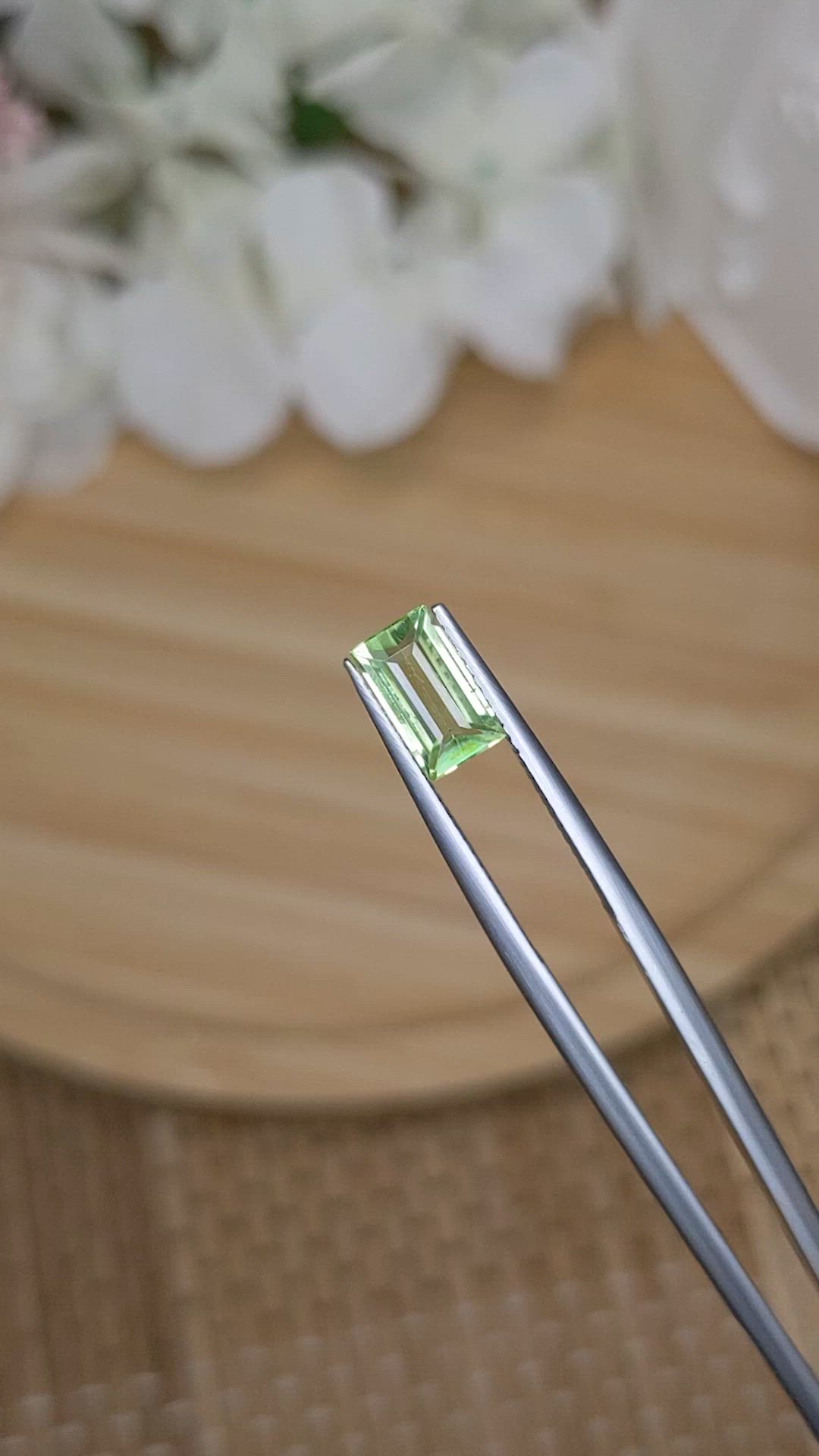 1.05 Ct. Green (Lime Green) Peridot from Ceylon (Sri Lanka) Size Video