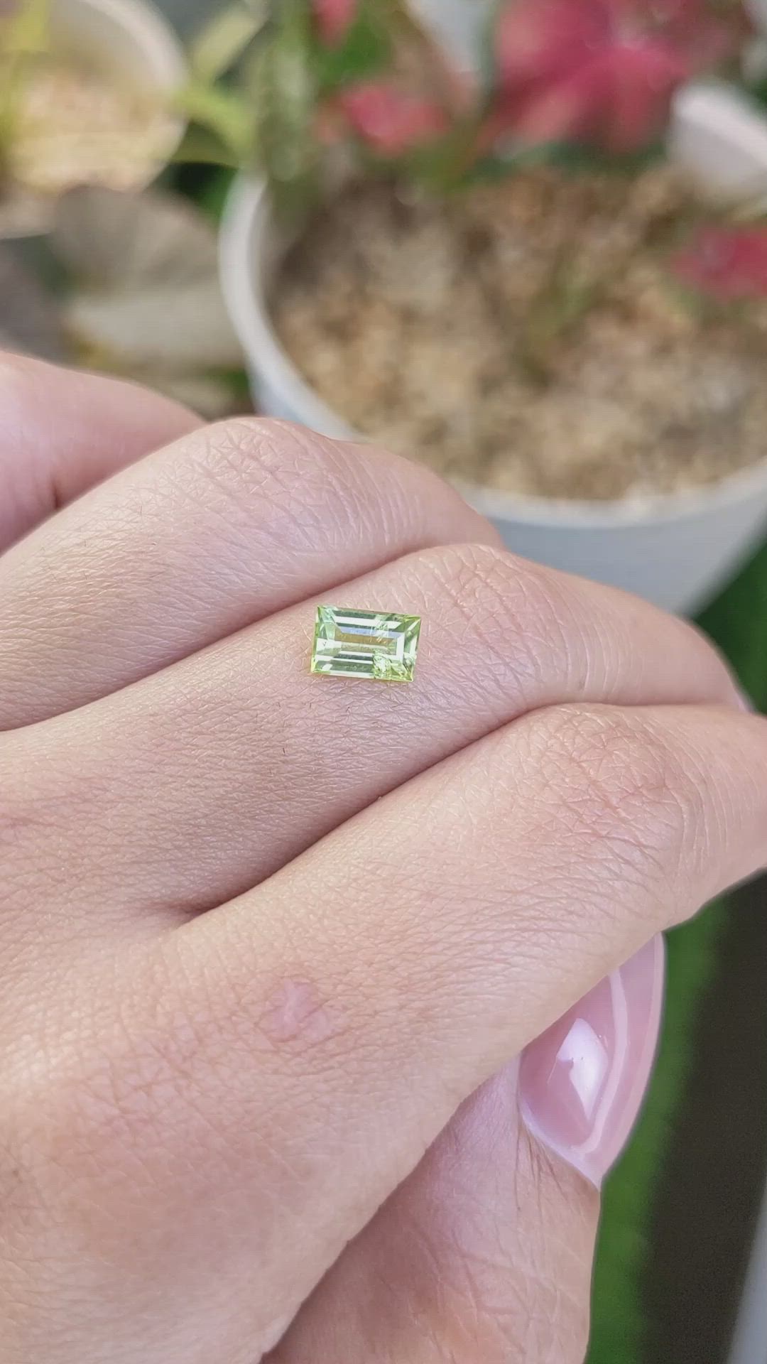 0.94 Ct. Green (Lime Green) Peridot from Pakistan Size Video