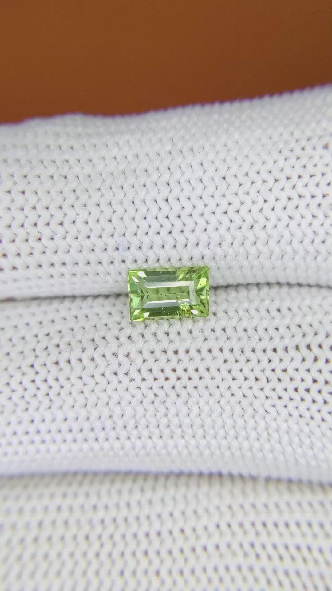 0.94 Ct. Green (Lime Green) Peridot from Pakistan Size Video