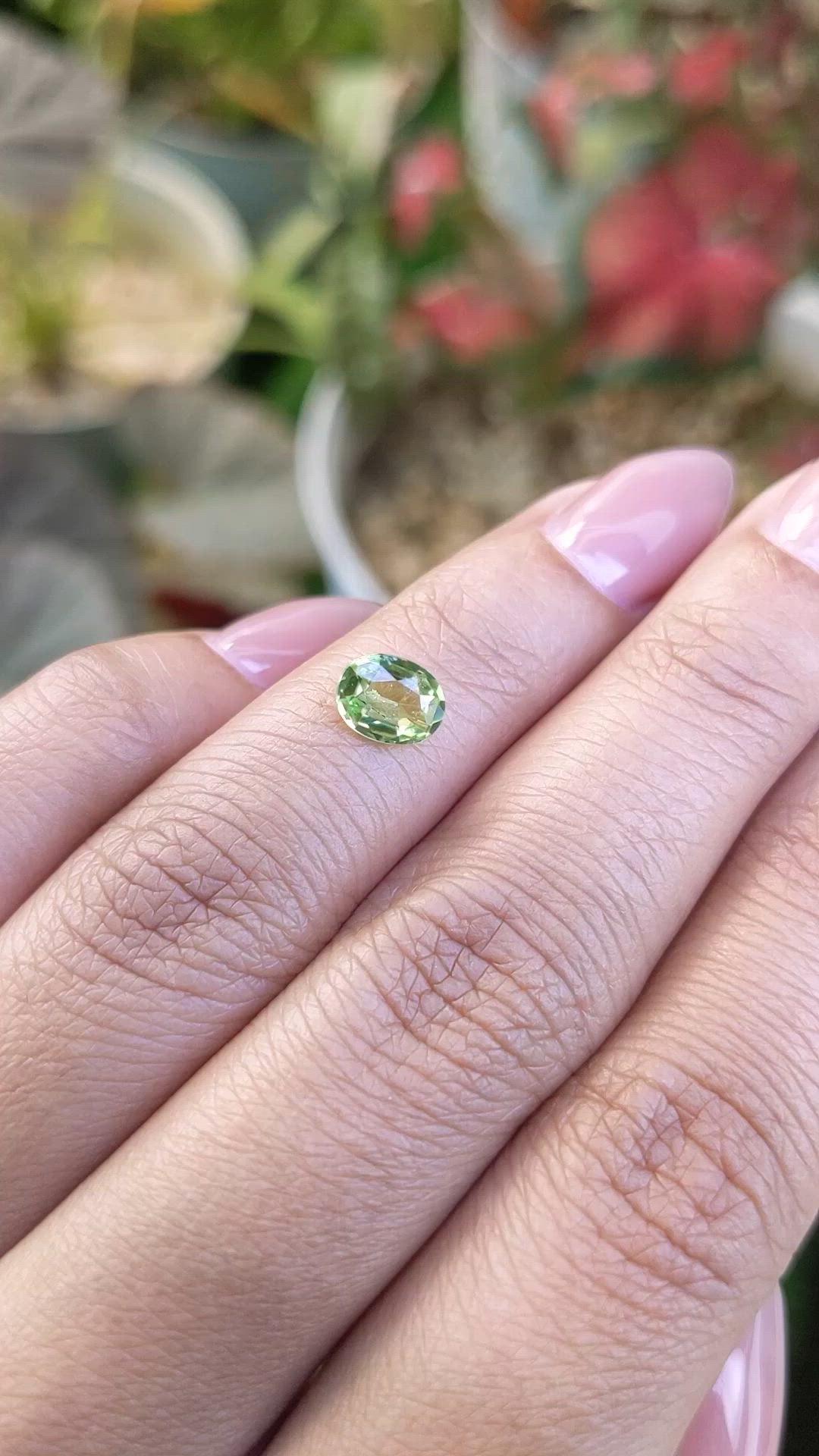 0.82 Ct. Green (Lime Green) Peridot from Ceylon (Sri Lanka) Size Video