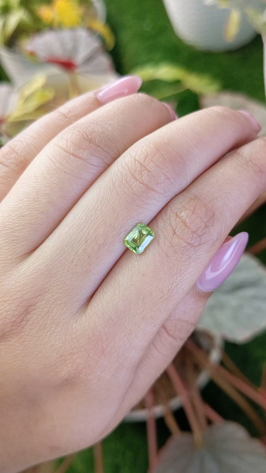 1.06 Ct. Green (Lime Green) Peridot from Pakistan Size Video