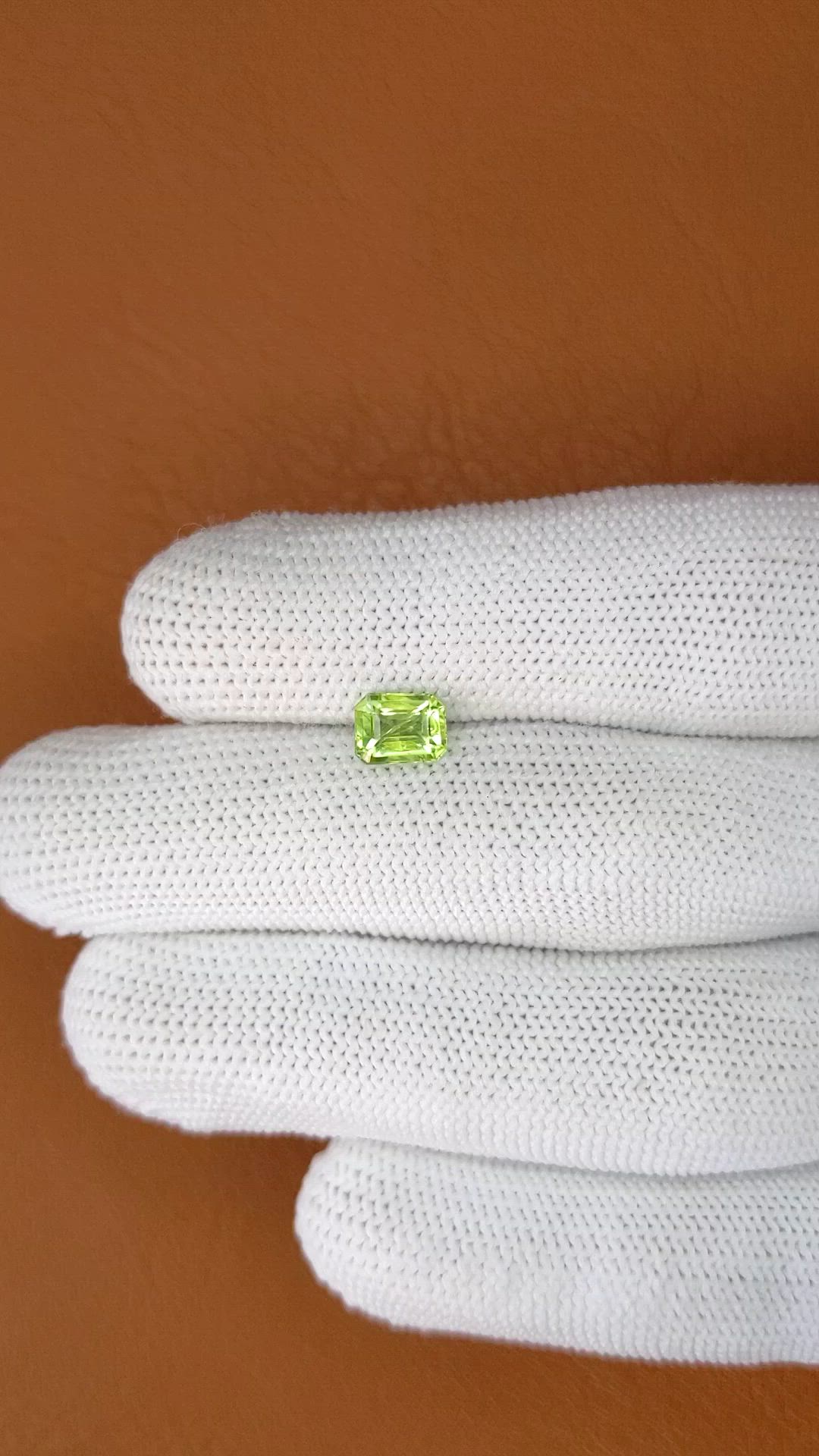 1.06 Ct. Green (Lime Green) Peridot from Pakistan Size Video