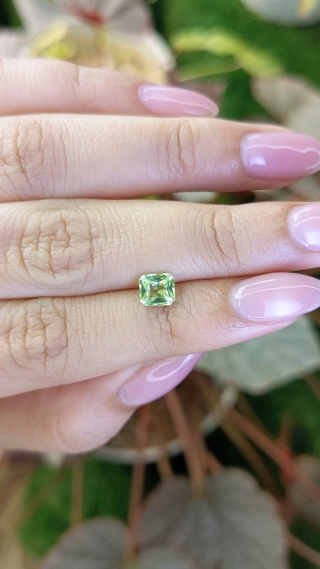 0.82 Ct. Green (Lime Green) Peridot from Ceylon (Sri Lanka) Size Video