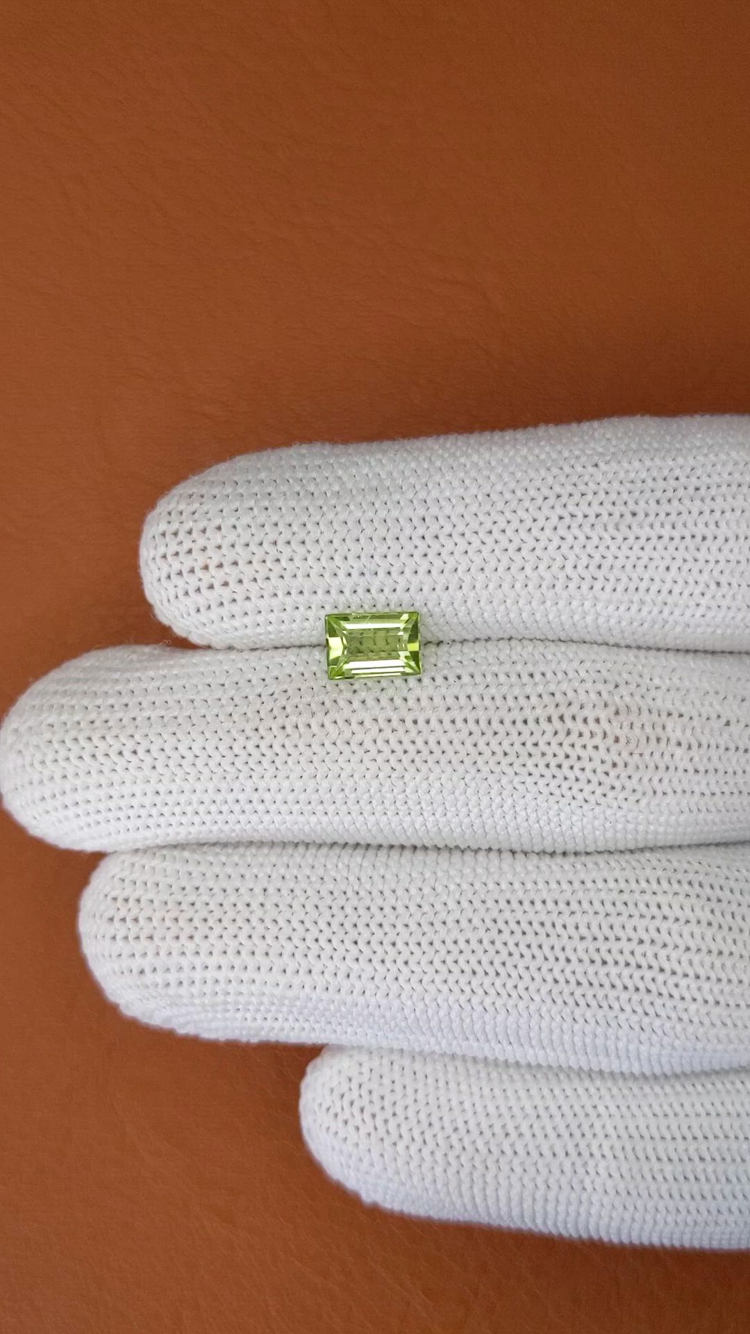 1.10 Ct. Yellowish Green Peridot from Pakistan Size Video