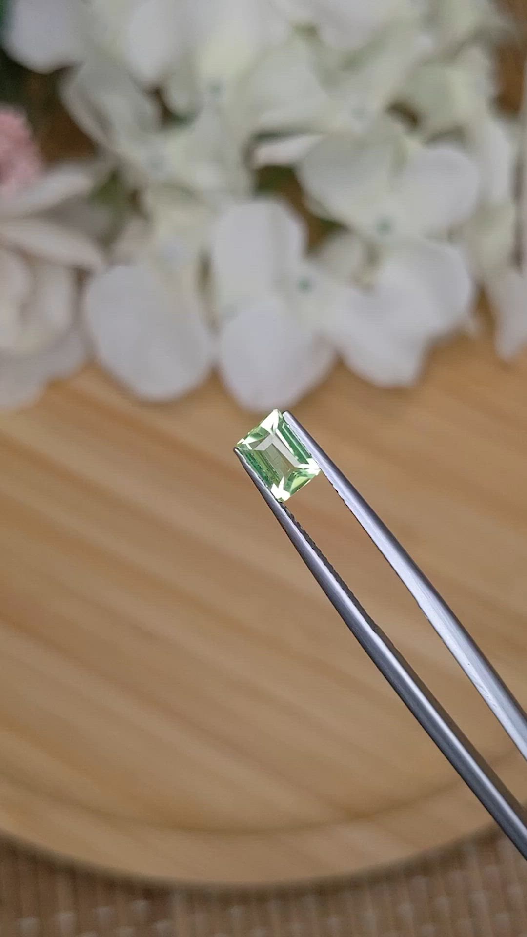 0.71 Ct. Green (Lime Green) Peridot from Ceylon (Sri Lanka) Size Video