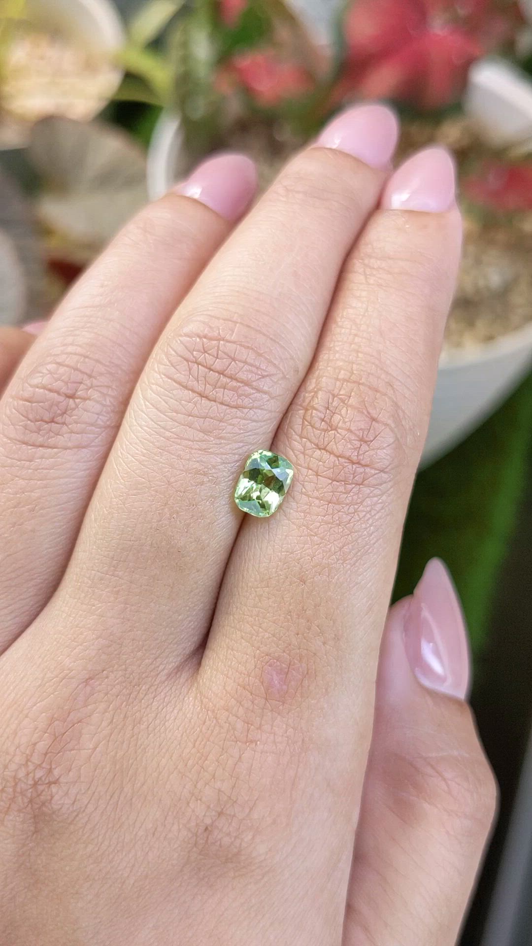 1.15 Ct. Yellowish Green Peridot from Pakistan Size Video