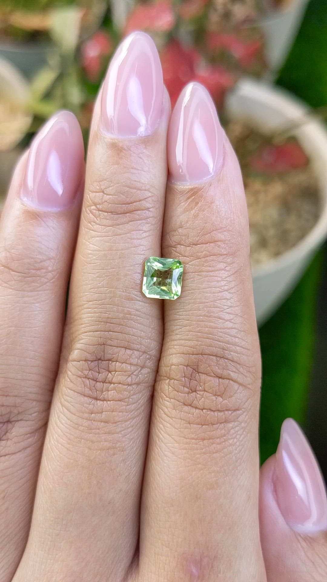 1.03 Ct. Yellowish Green Peridot from Pakistan Size Video