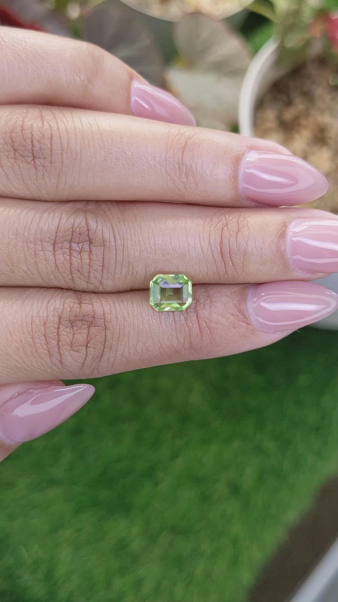 1.39 Ct. Yellowish Green Peridot from Pakistan Size Video
