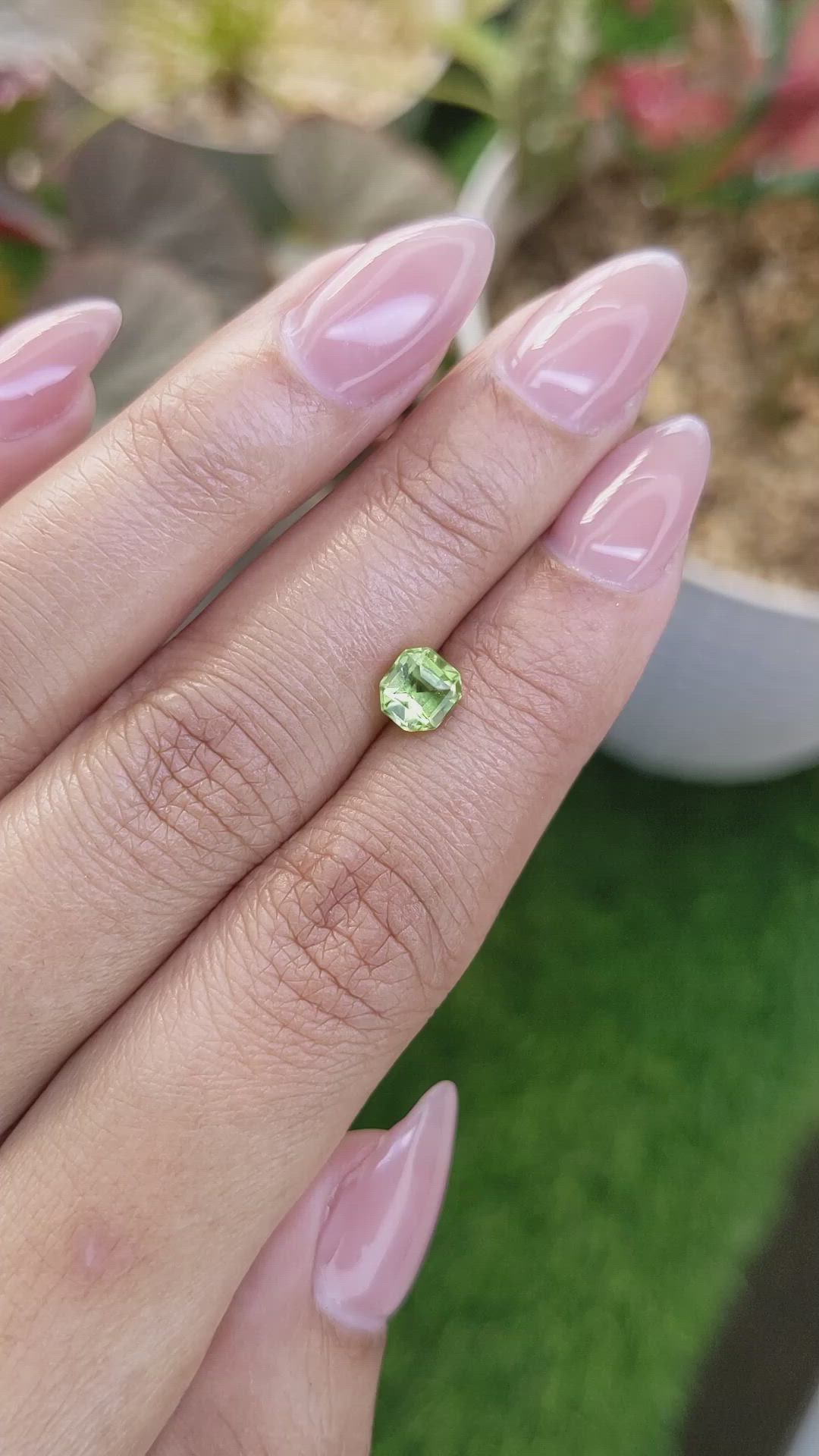 0.86 Ct. Yellowish Green Peridot from Pakistan Size Video