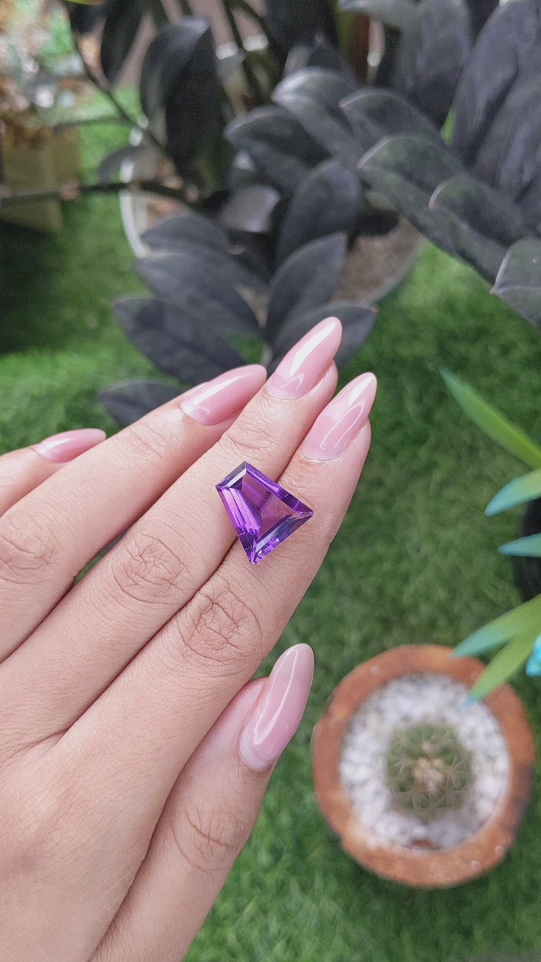 6.65 Ct. Purple Amethyst from Ceylon (Sri Lanka) Size Video