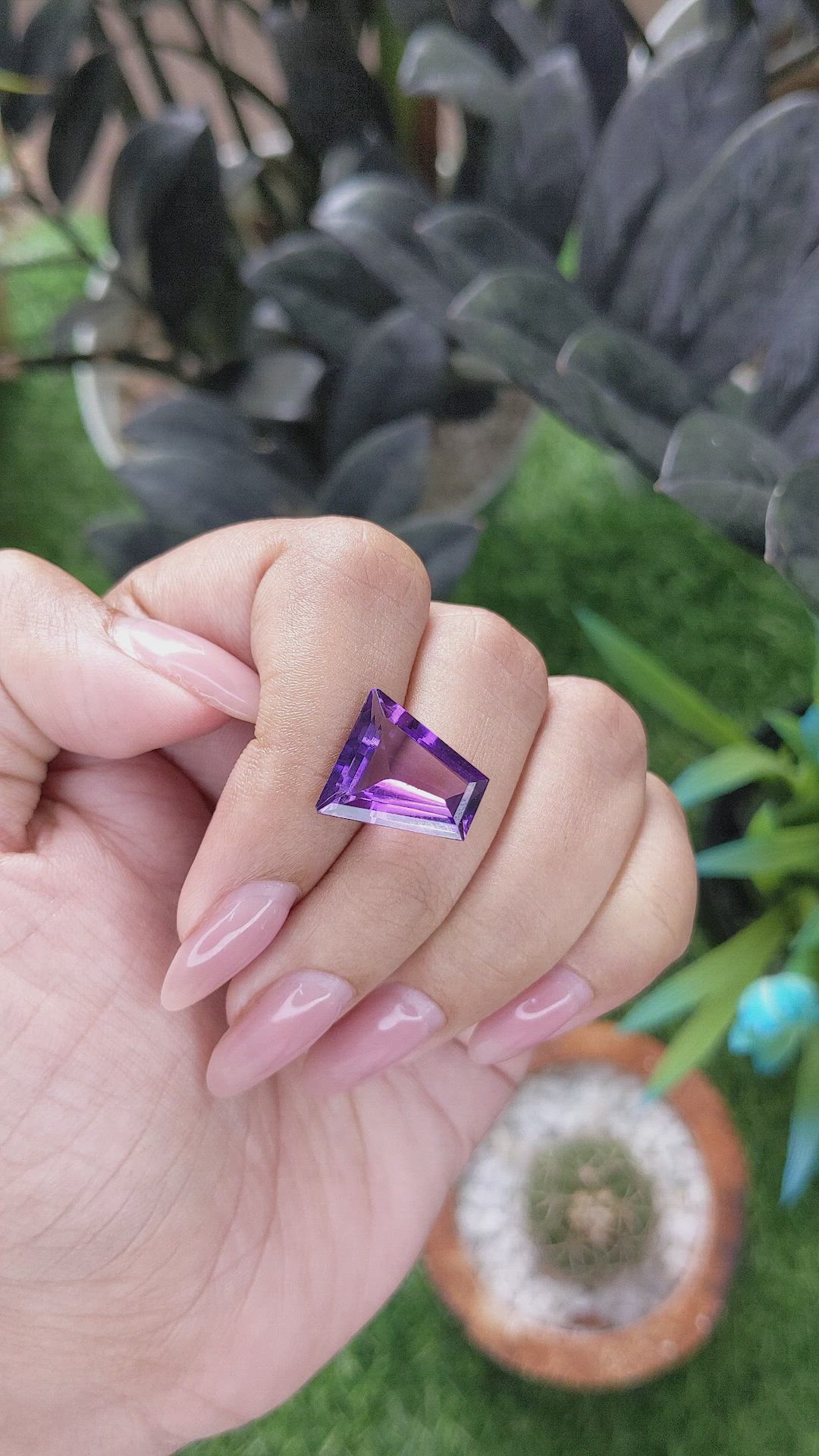 6.65 Ct. Purple Amethyst from Ceylon (Sri Lanka) Size Video