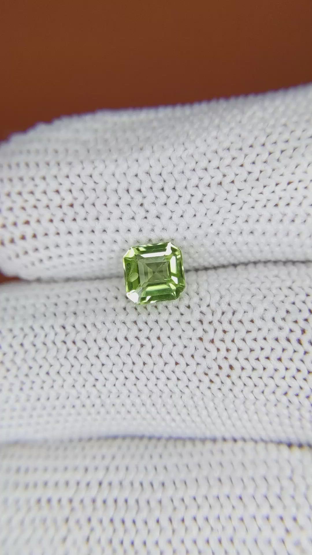 0.80 Ct. Green (Lime Green) Peridot from Pakistan Size Video