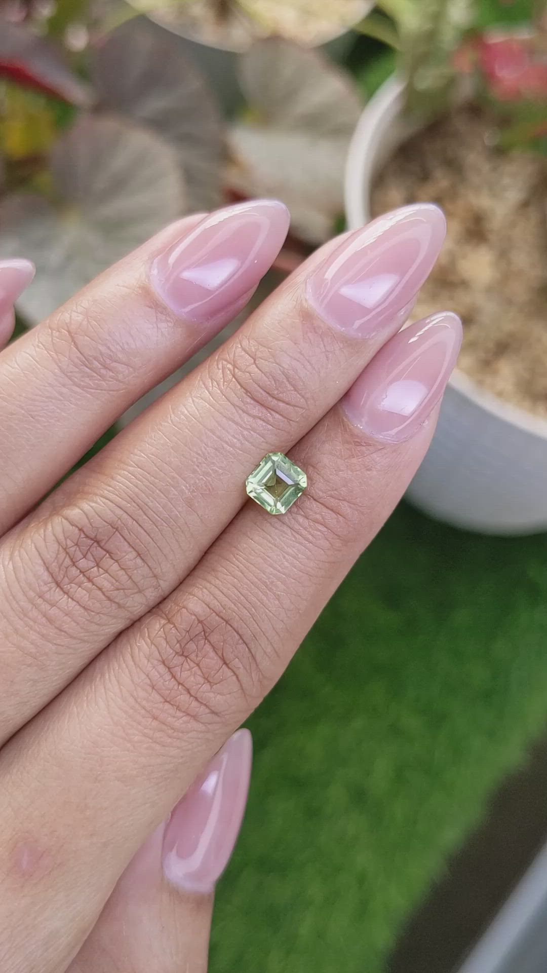 0.80 Ct. Green (Lime Green) Peridot from Pakistan Size Video