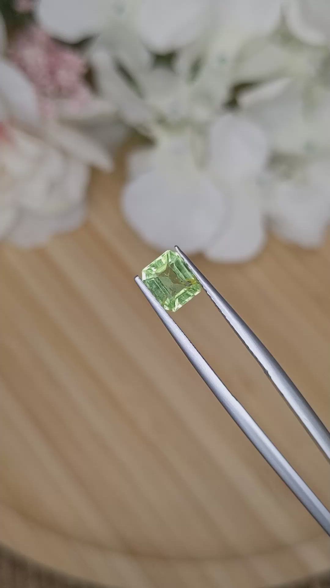 1.01 Ct. Yellowish Green Peridot from Pakistan Size Video