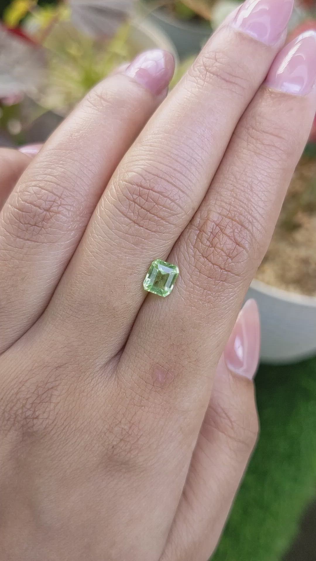 1.01 Ct. Yellowish Green Peridot from Pakistan Size Video
