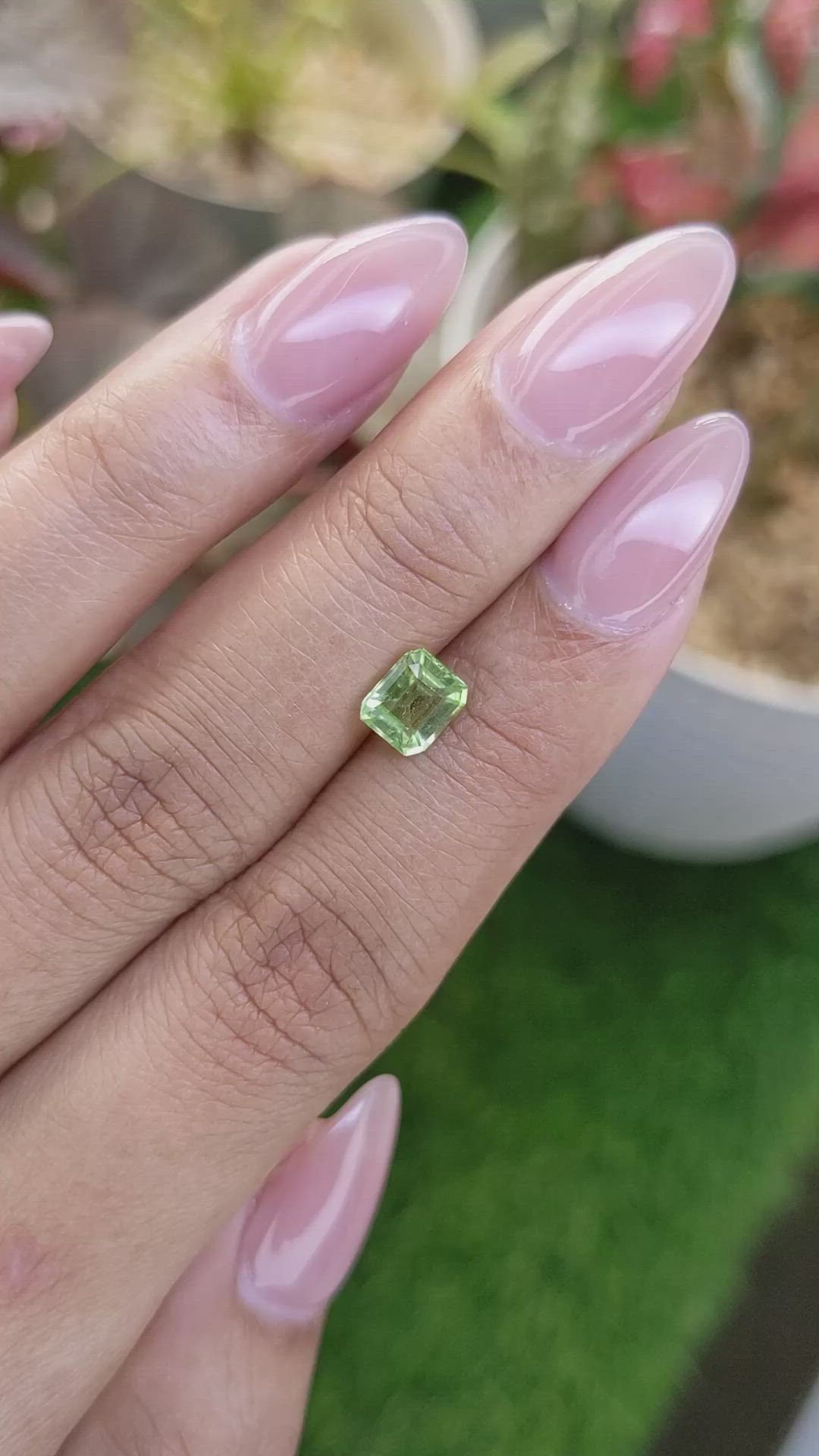 1.01 Ct. Yellowish Green Peridot from Pakistan Size Video