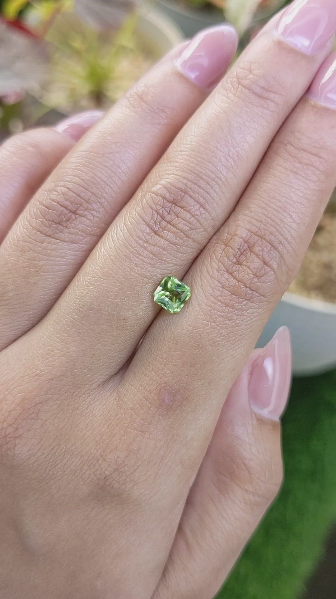 0.90 Ct. Green (Lime Green) Peridot from Pakistan Size Video