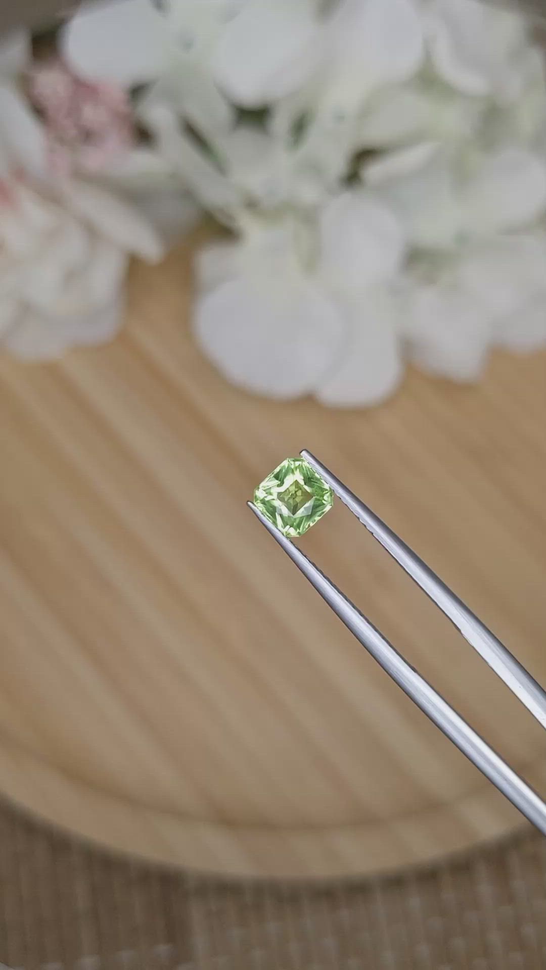 0.90 Ct. Green (Lime Green) Peridot from Pakistan Size Video