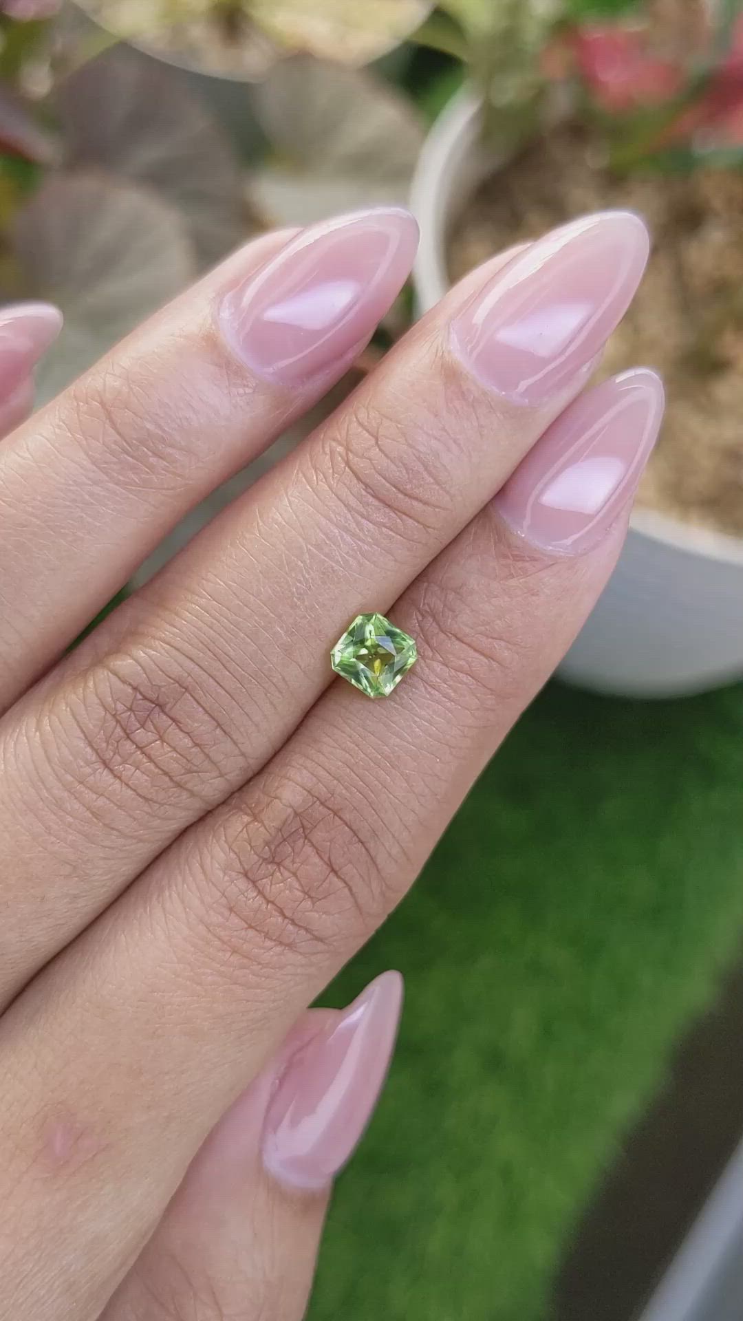 0.90 Ct. Green (Lime Green) Peridot from Pakistan Size Video