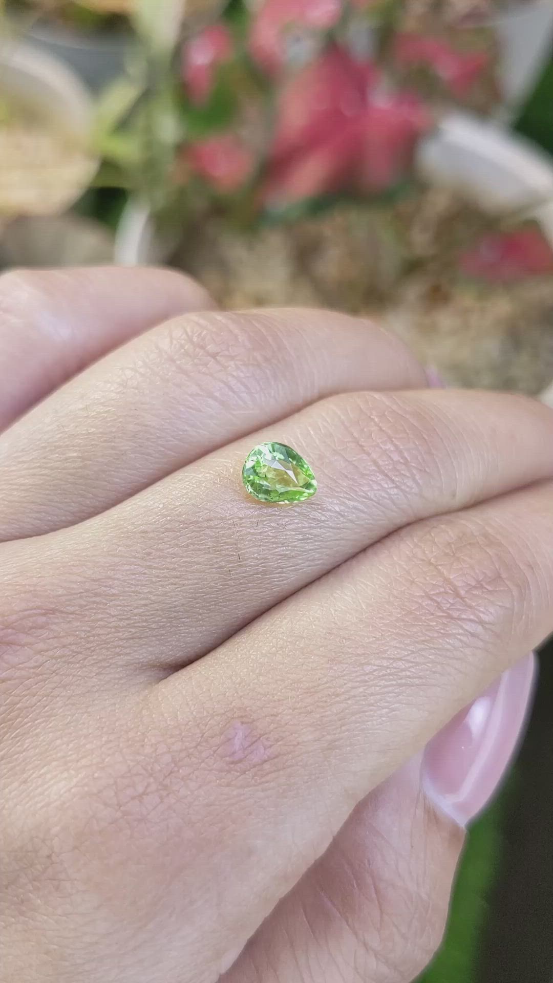 1.15 Ct. Yellowish Green Peridot from Pakistan Size Video