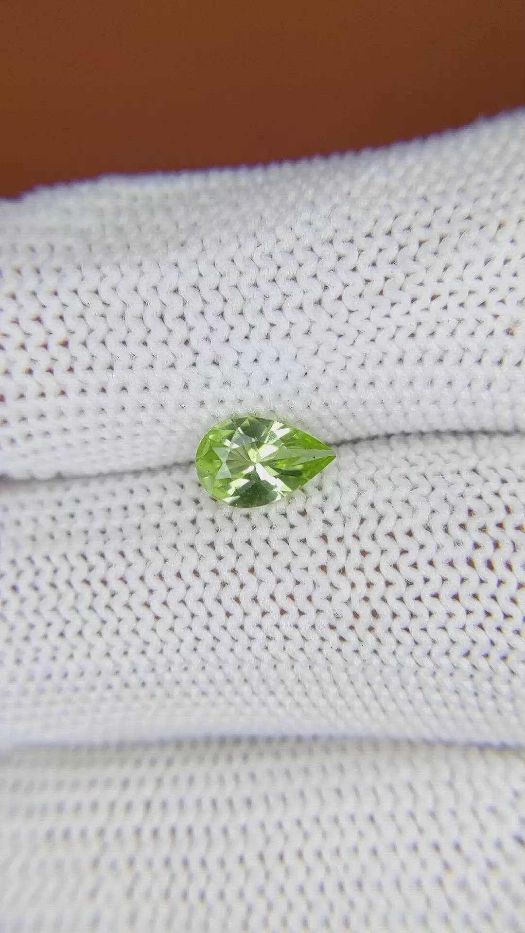 0.74 Ct. Green (Lime Green) Peridot from Pakistan Size Video