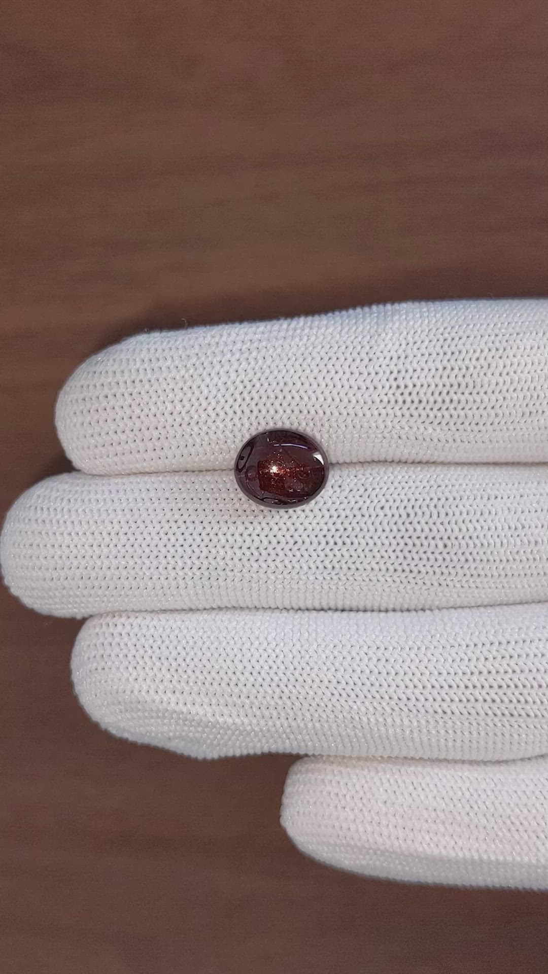 6.17 Ct. Reddish Brown Star Garnet from Ceylon (Sri Lanka) Size Video