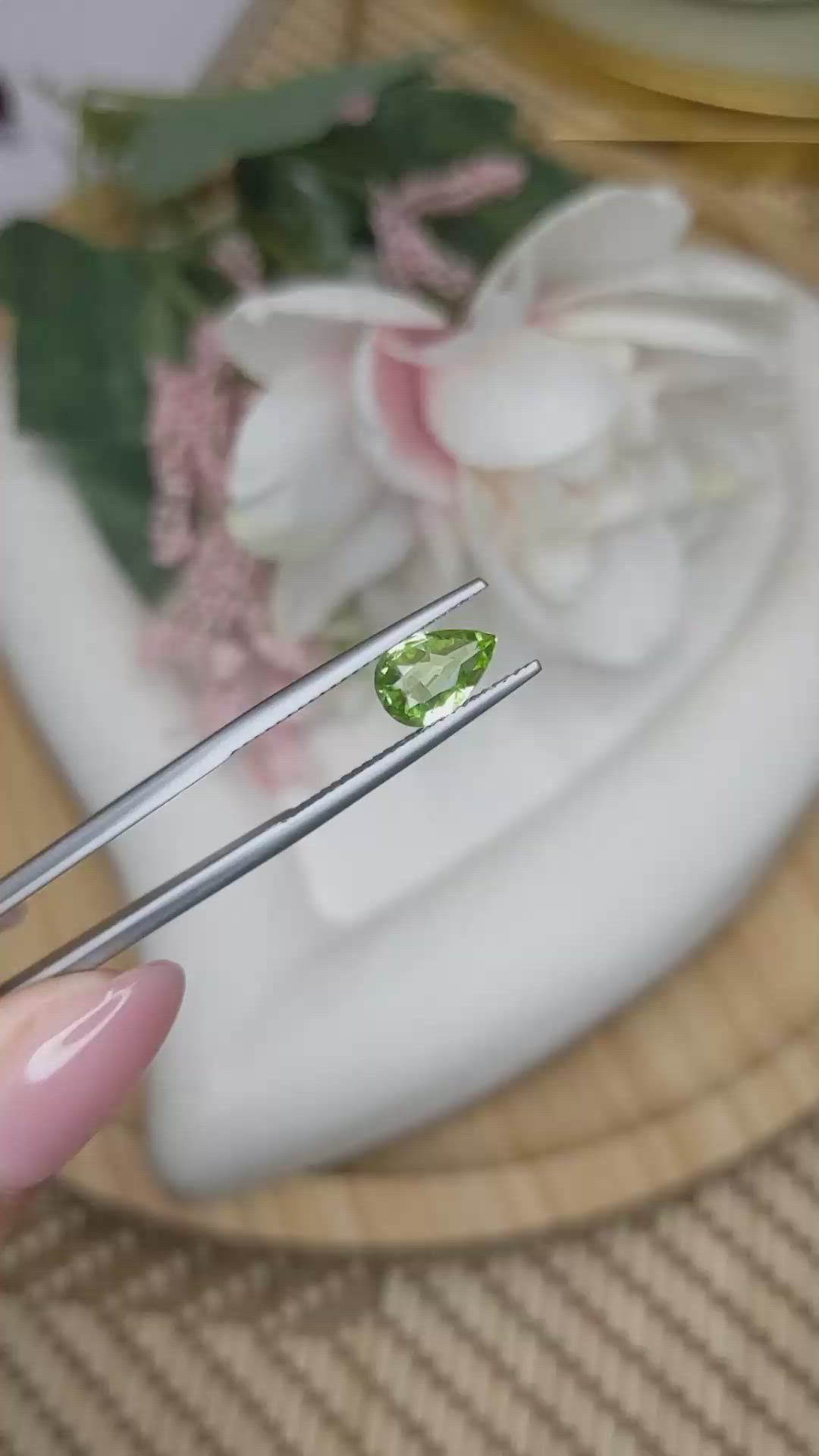 1.06 Ct. Green (Lime Green) Peridot from Pakistan Size Video