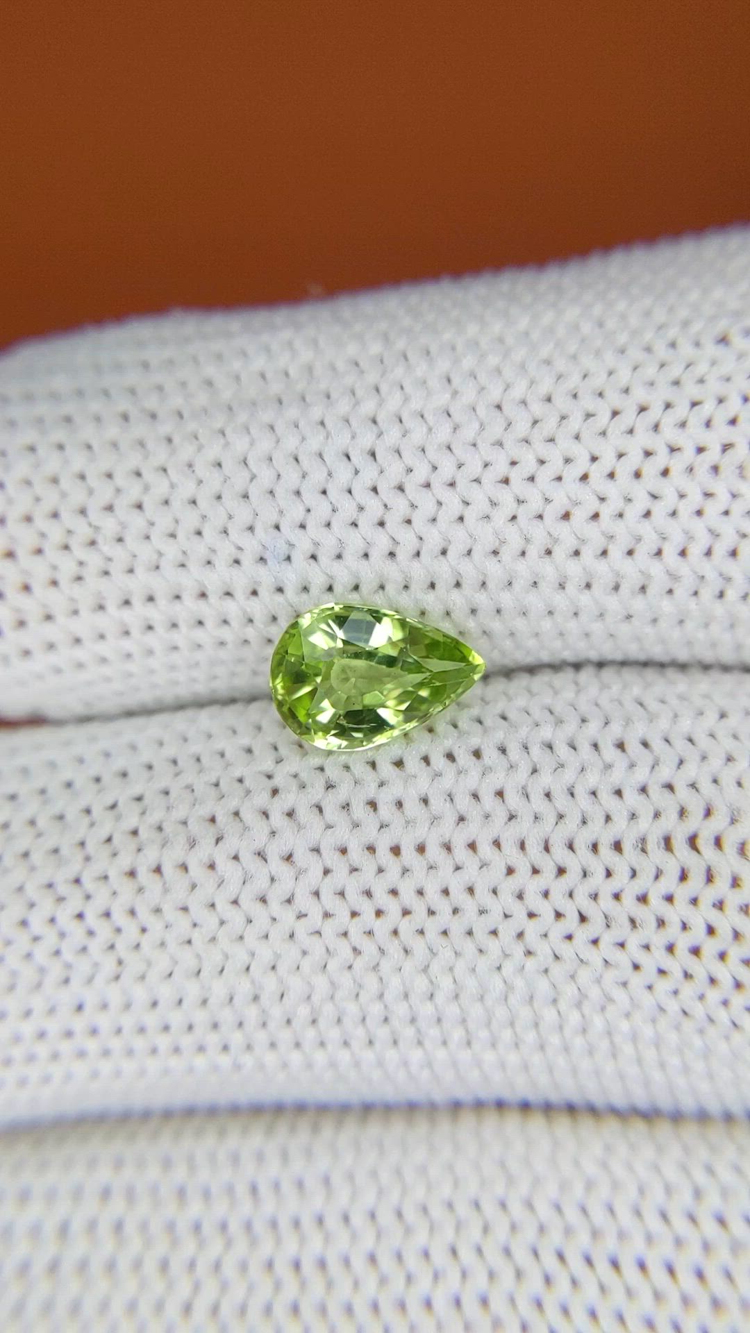 1.27 Ct. Green (Lime Green) Peridot from Pakistan Size Video