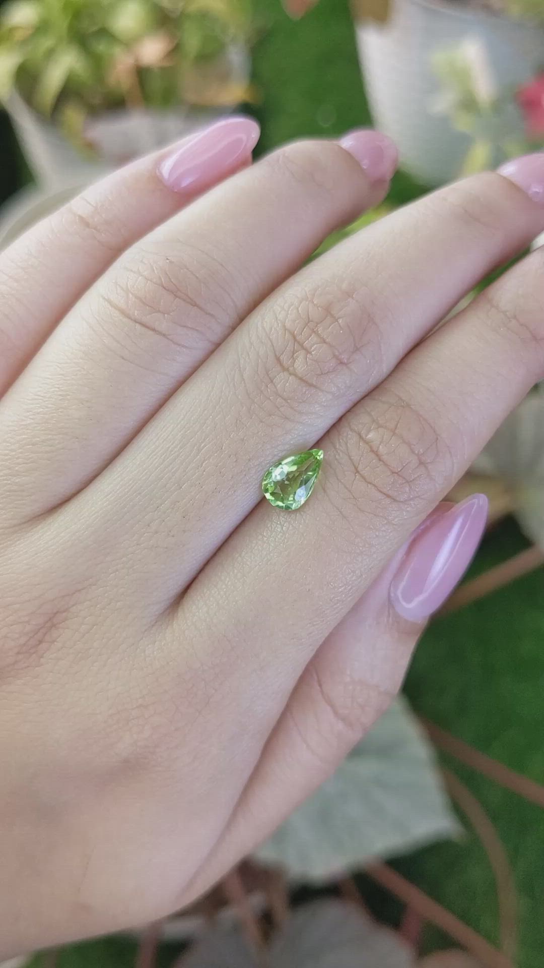 1.06 Ct. Green (Lime Green) Peridot from Pakistan Size Video