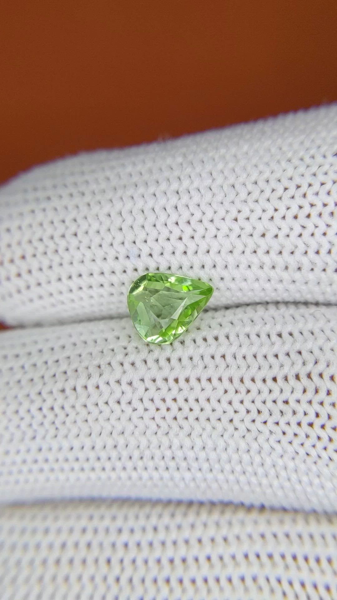 1.05 Ct. Green (Lime Green) Peridot from Pakistan Size Video