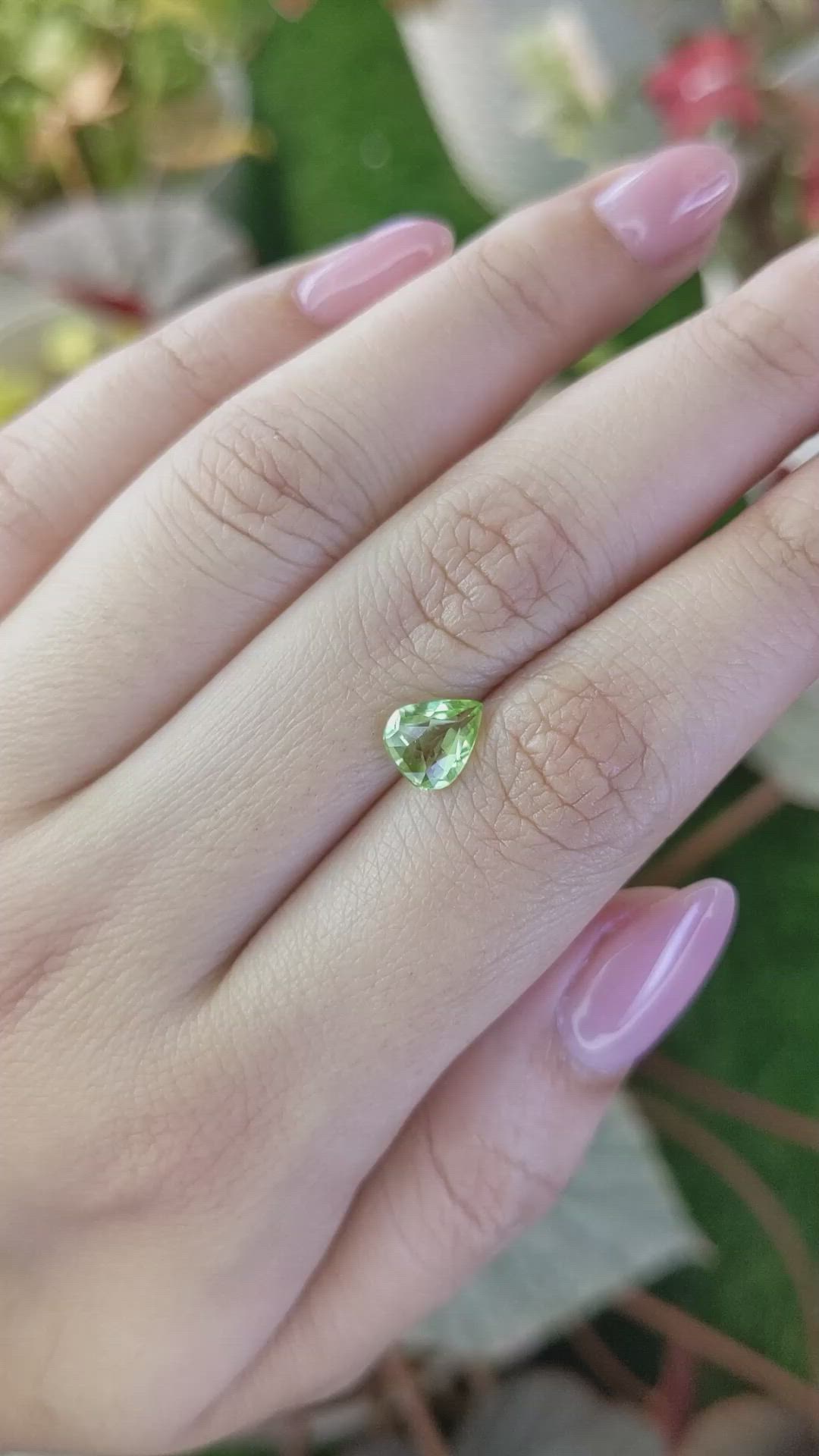 1.05 Ct. Green (Lime Green) Peridot from Pakistan Size Video