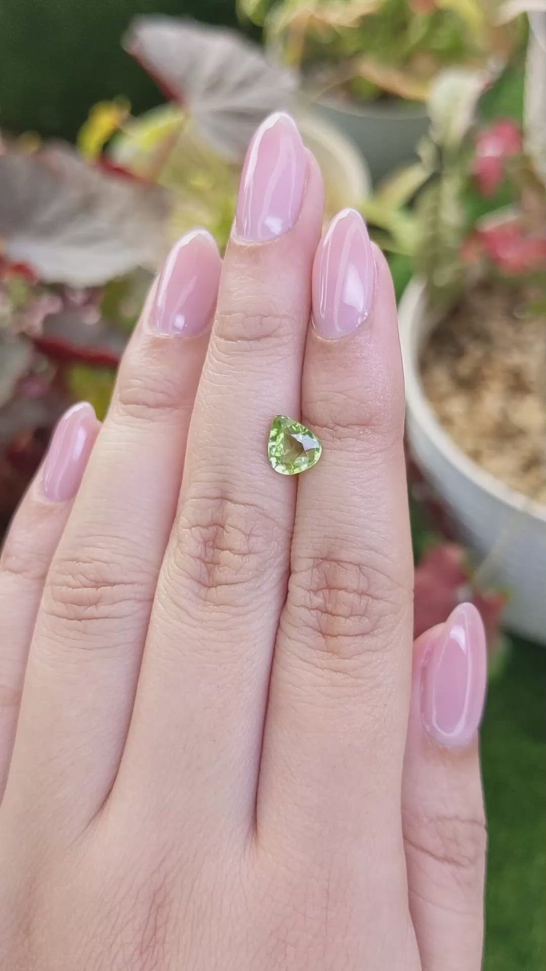 1.06 Ct. Yellowish Green Peridot from Pakistan Size Video